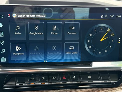 Used 2025 Chevrolet Silverado 1500 LT image 32