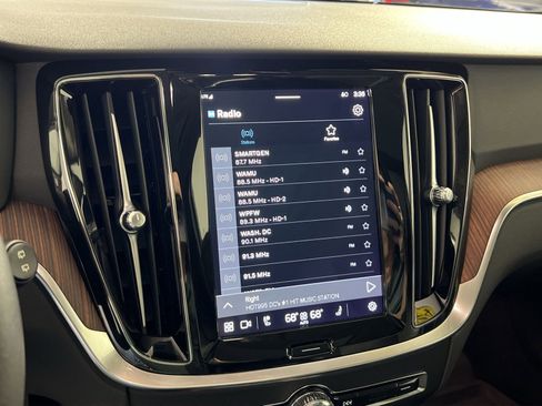 Used 2024 Volvo V60 B5 Cross Country Plus w/ Protection Package Premier image 18