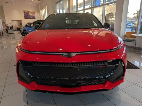 New 2026 Chevrolet Equinox EV RS image 2