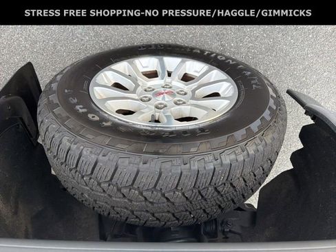 Used 2017 GMC Sierra 1500 SLE w/ SLE Preferred Package image 13