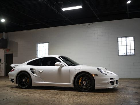 Used 2013 Porsche 911 Turbo S image 10