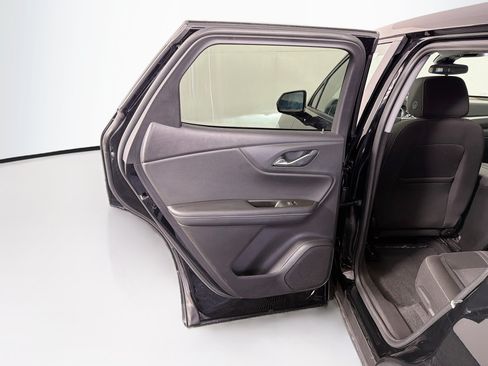 Used 2025 Chevrolet Blazer LT FWD image 26