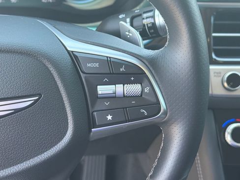 Used 2026 Genesis G70 2.5T RWD image 28