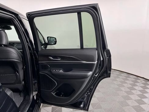 Used 2026 Jeep Grand Cherokee Limited AWD/4WD image 44