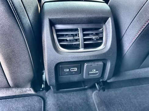 New 2025 Chevrolet Equinox LT w/ Safety and Technology Package image 79