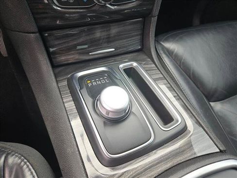 Used 2022 Chrysler 300 Touring L RWD image 15