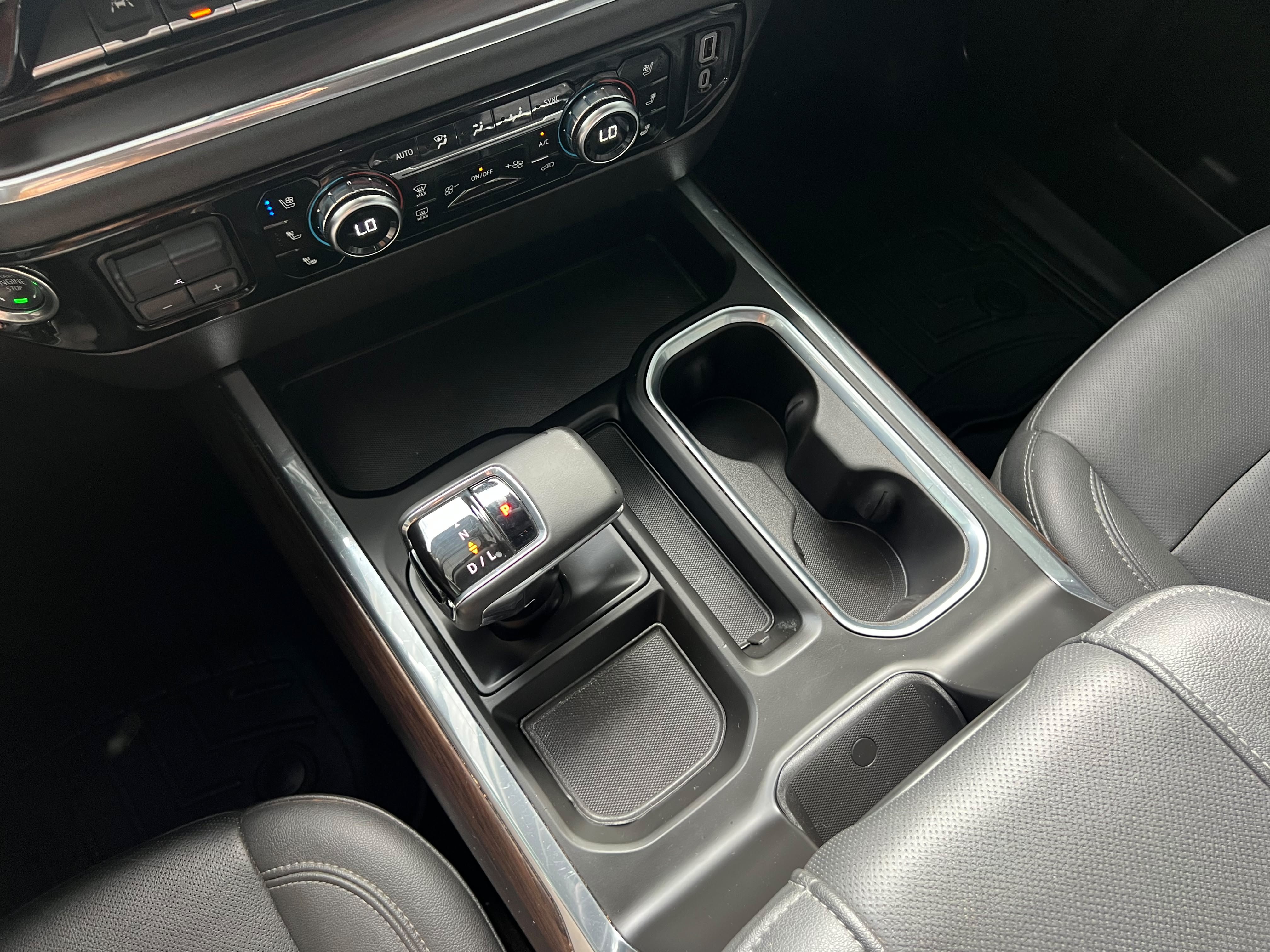 Used 2024 GMC Sierra 1500 SLT AWD/4WD image 24