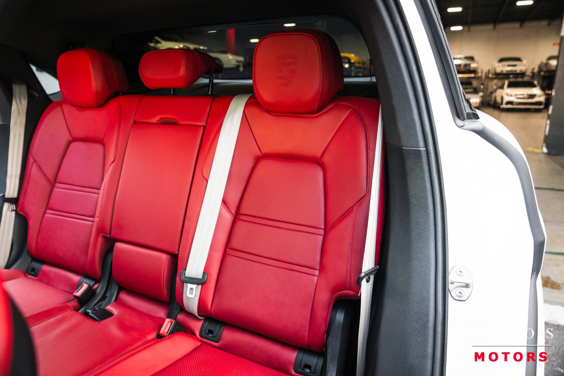 Used 2022 Porsche Cayenne Platinum Edition AWD/4WD image 31