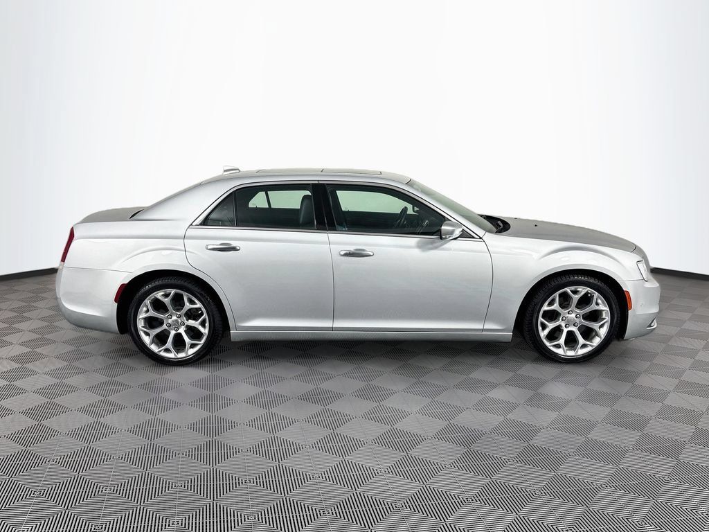 Used 2019 Chrysler 300 C w/ Sun, Sound & Nav Package RWD image 8