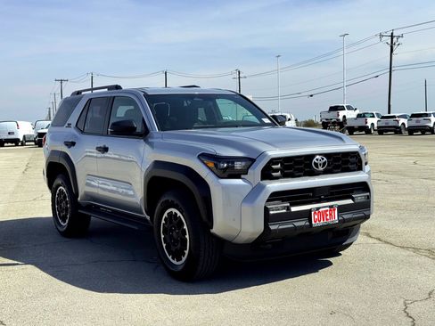 Used 2025 Toyota 4Runner TRD Off-Road image 4