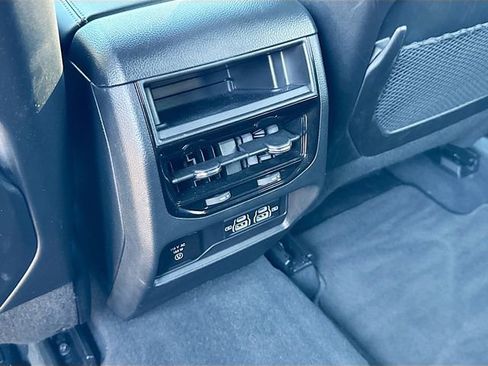Used 2024 Jeep Grand Cherokee Laredo w/ Luxury Tech Group I RWD image 24