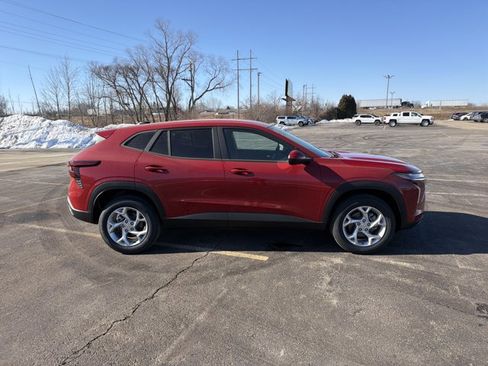New 2026 Chevrolet Trax LS image 4