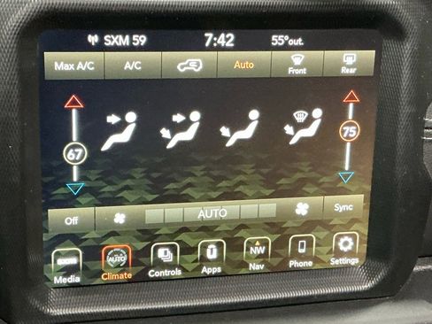 Used 2022 Jeep Wrangler Unlimited Sahara image 43