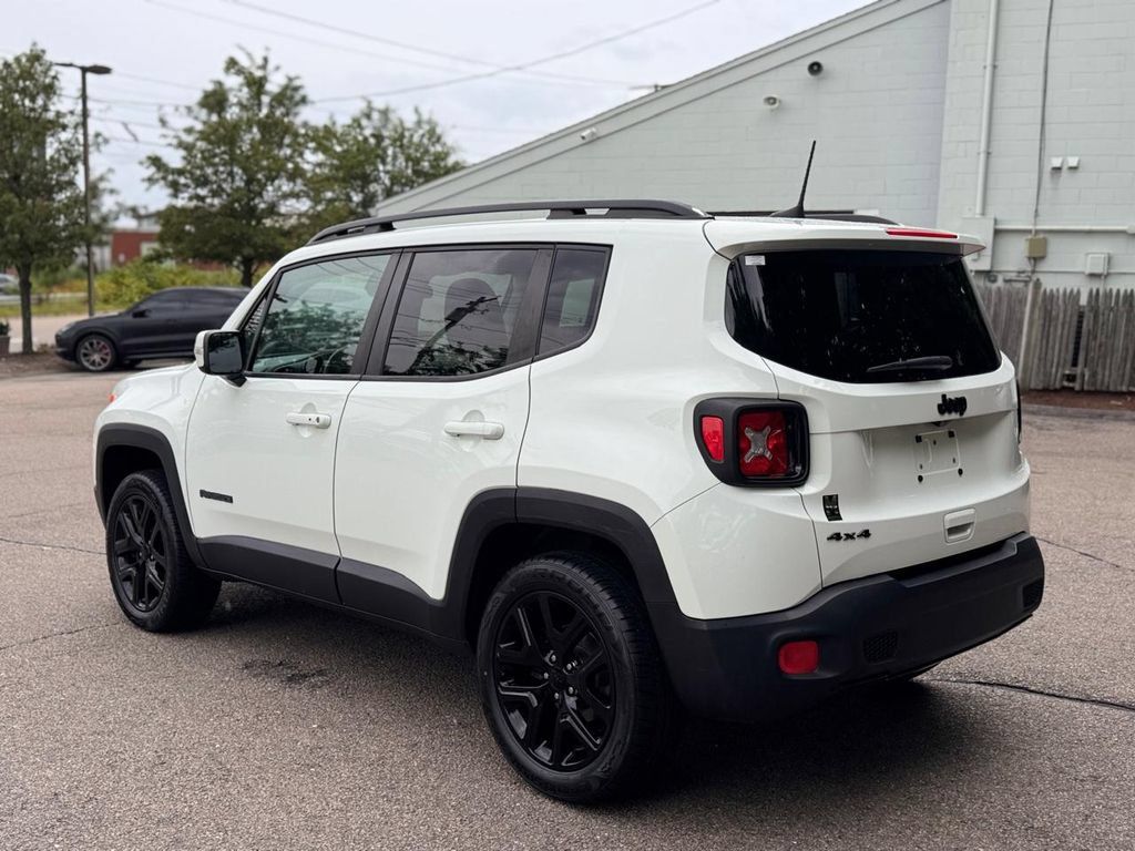 Used 2018 Jeep Renegade Altitude AWD/4WD image 4