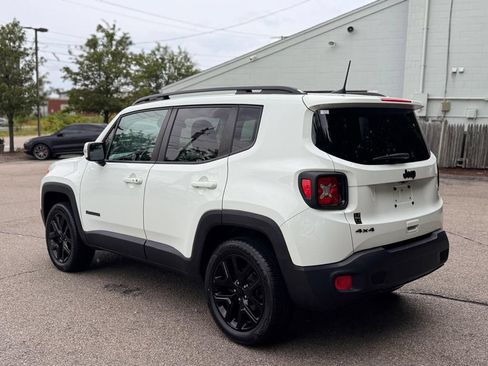 Used 2018 Jeep Renegade Altitude AWD/4WD image 4