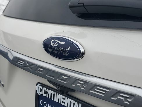 Used 2016 Ford Explorer Platinum image 6