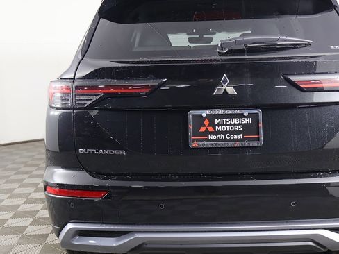 New 2026 Mitsubishi Outlander SE image 16