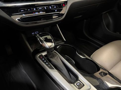 Used 2025 Buick Envista Avenir image 18