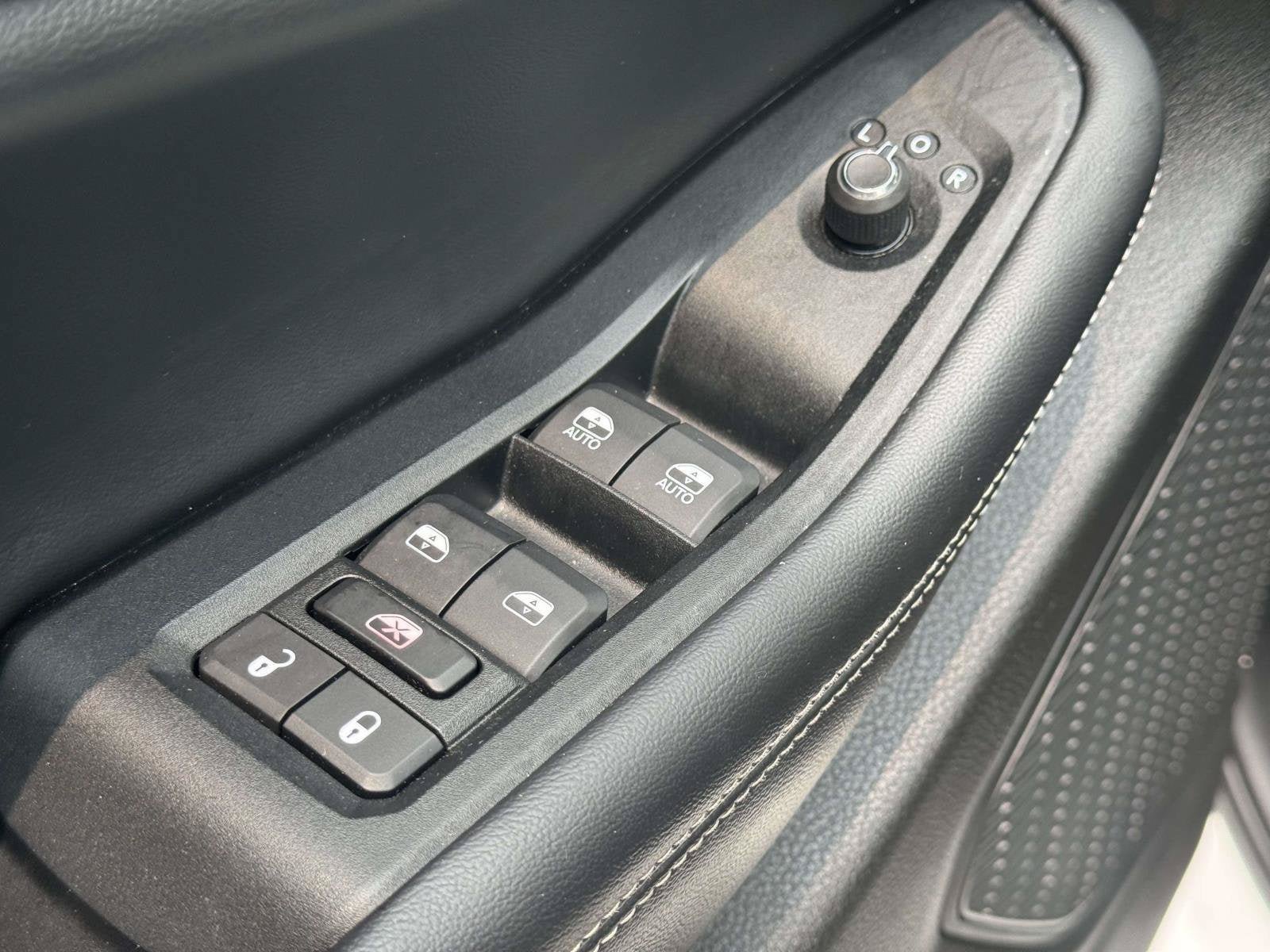 Used 2023 Jeep Grand Cherokee L Laredo AWD/4WD image 20