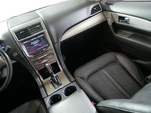 Used 2013 Lincoln MKX AWD image 11