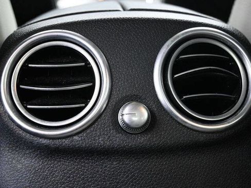 Used 2018 Mercedes-Benz C 300 C 300 4MATIC AWD 4dr Sedan w/ Premium Package image 16