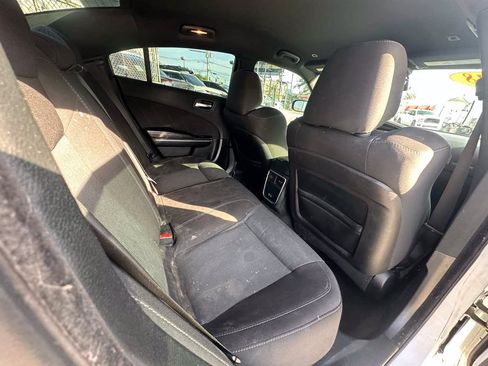 Used 2018 Dodge Charger R/T Scat Pack RWD image 33