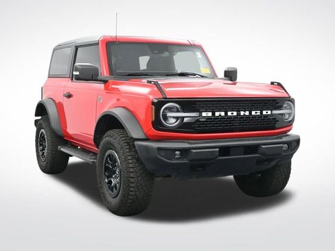 Used 2022 Ford Bronco Wildtrak image 3