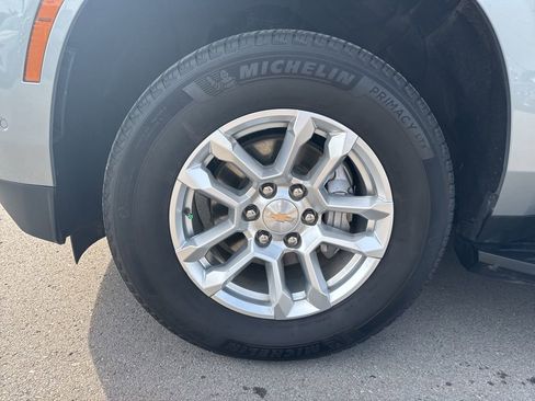 Used 2025 Chevrolet Tahoe LT AWD/4WD image 32
