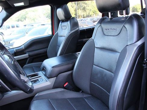 Used 2019 Ford F150 Raptor w/ Equipment Group 802A Luxury AWD/4WD image 12