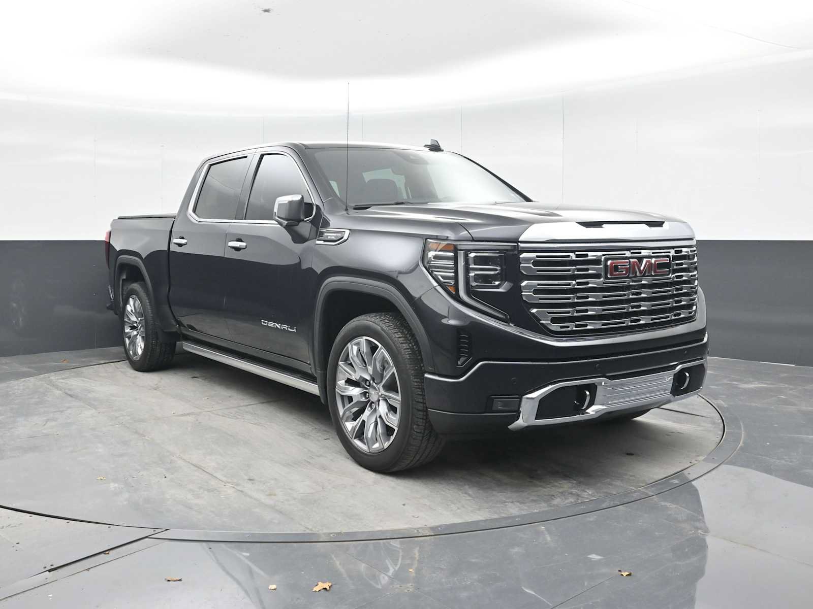 Used 2023 GMC Sierra 1500 Denali w/ Denali Reserve Package AWD/4WD image 6