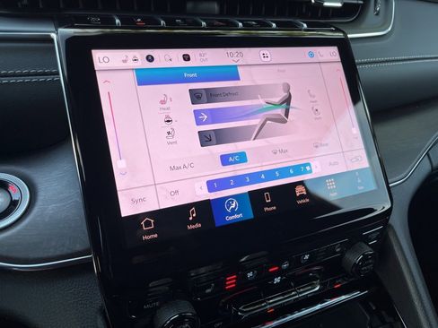 New 2025 Jeep Grand Cherokee L Overland w/ Trailer Tow Package image 46