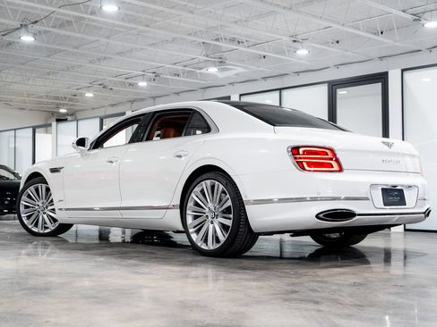 Used 2023 Bentley Flying Spur W12 AWD/4WD image 21