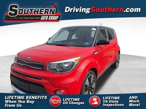 Used 2018 Kia Soul + FWD image 1