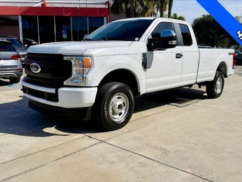 Used 2022 Ford F250 XL w/ Power Equipment Group image 2