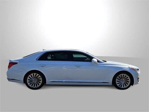 Used 2019 Genesis G90 3.3T Premium image 9