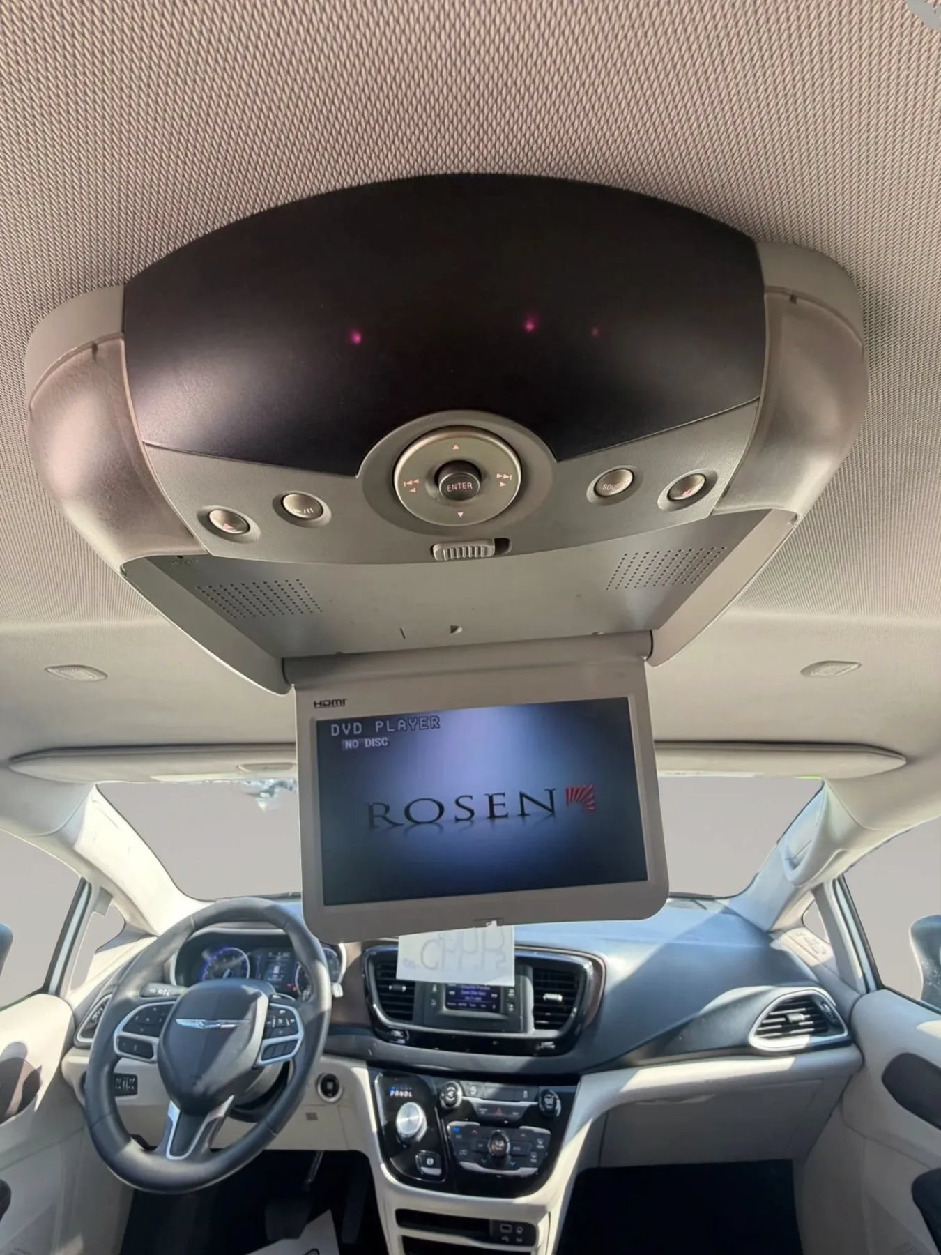 Used 2017 Chrysler Pacifica Touring Plus w/ Security Group FWD image 19