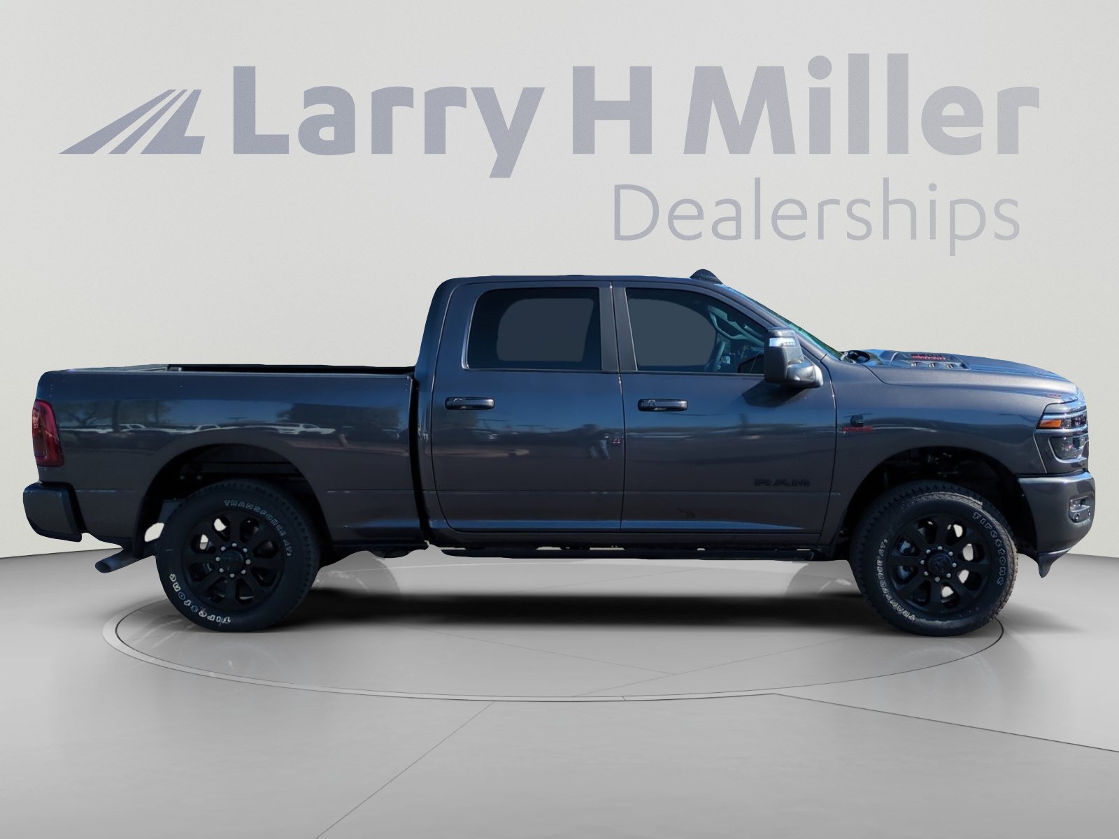 New 2026 RAM 2500 Laramie AWD/4WD image 6