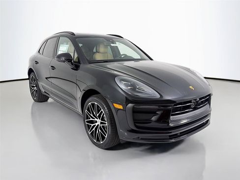 New 2026 Porsche Macan AWD/4WD image 31
