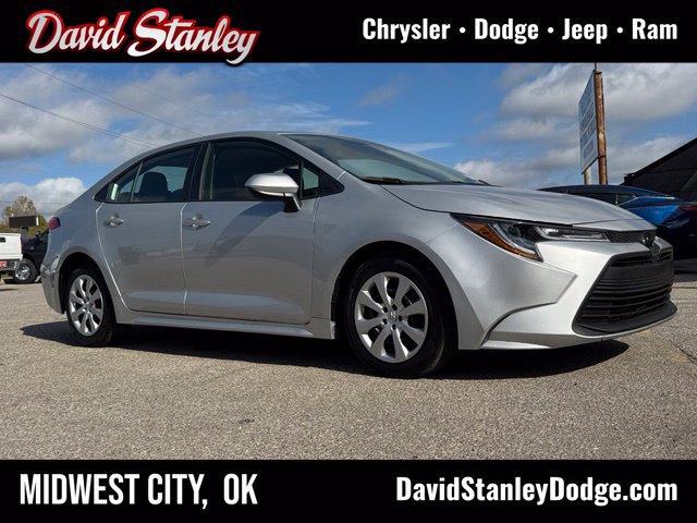 Used 2026 Toyota Corolla LE FWD image 1