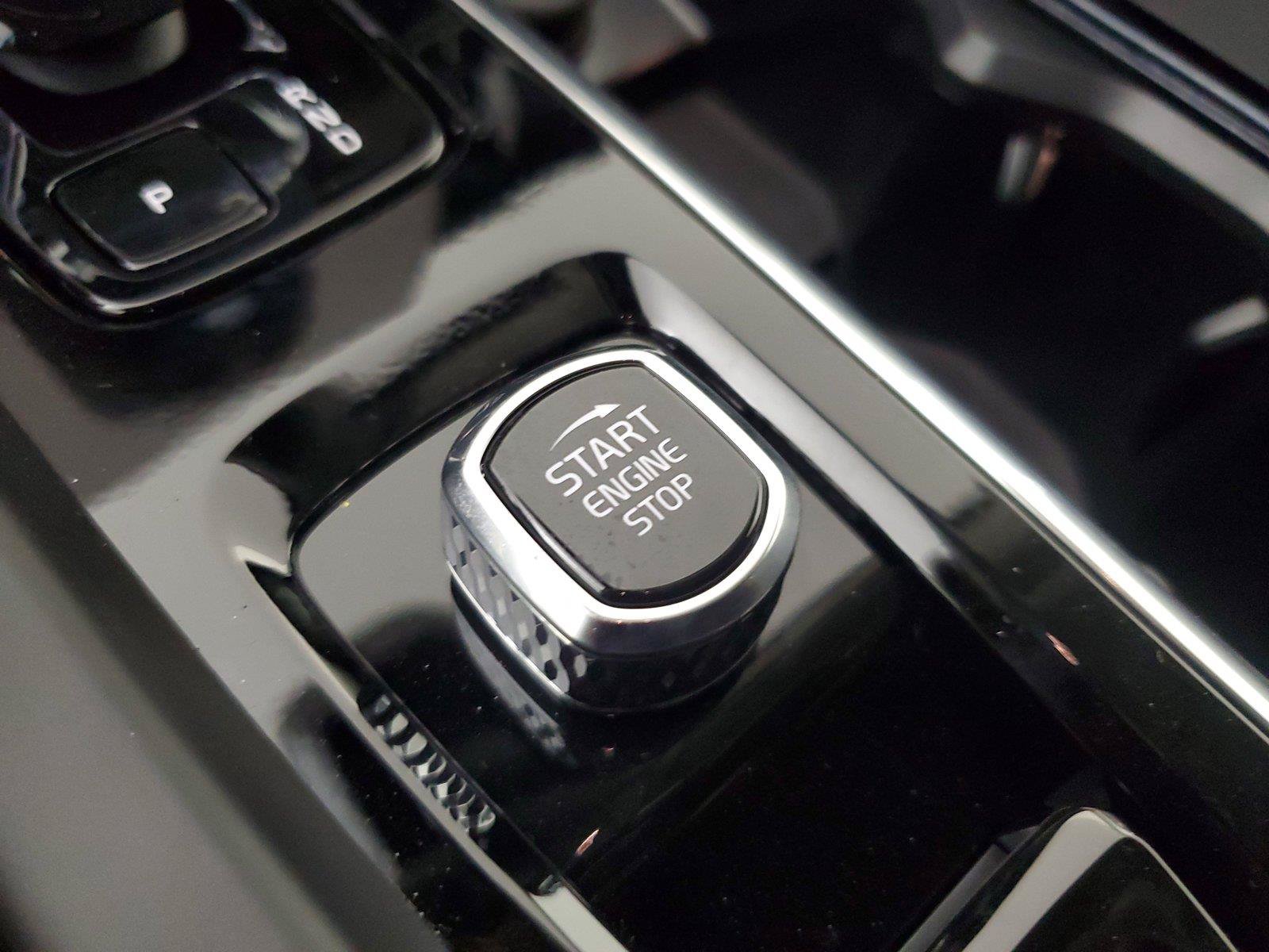 New 2027 Volvo XC60 B5 Core AWD/4WD image 33