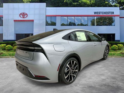 New 2026 Toyota Prius Plug-In Hybrid FWD image 4