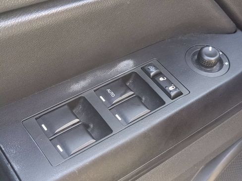 Used 2012 Jeep Compass Latitude AWD/4WD image 12
