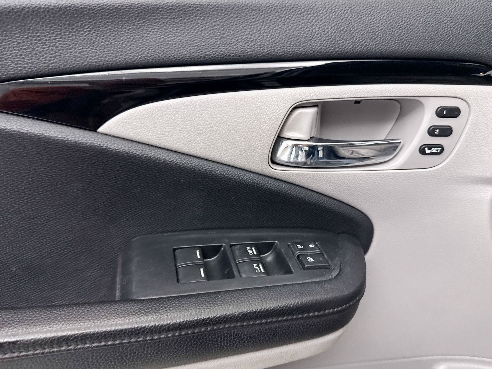 Used 2021 Honda Pilot Elite image 27