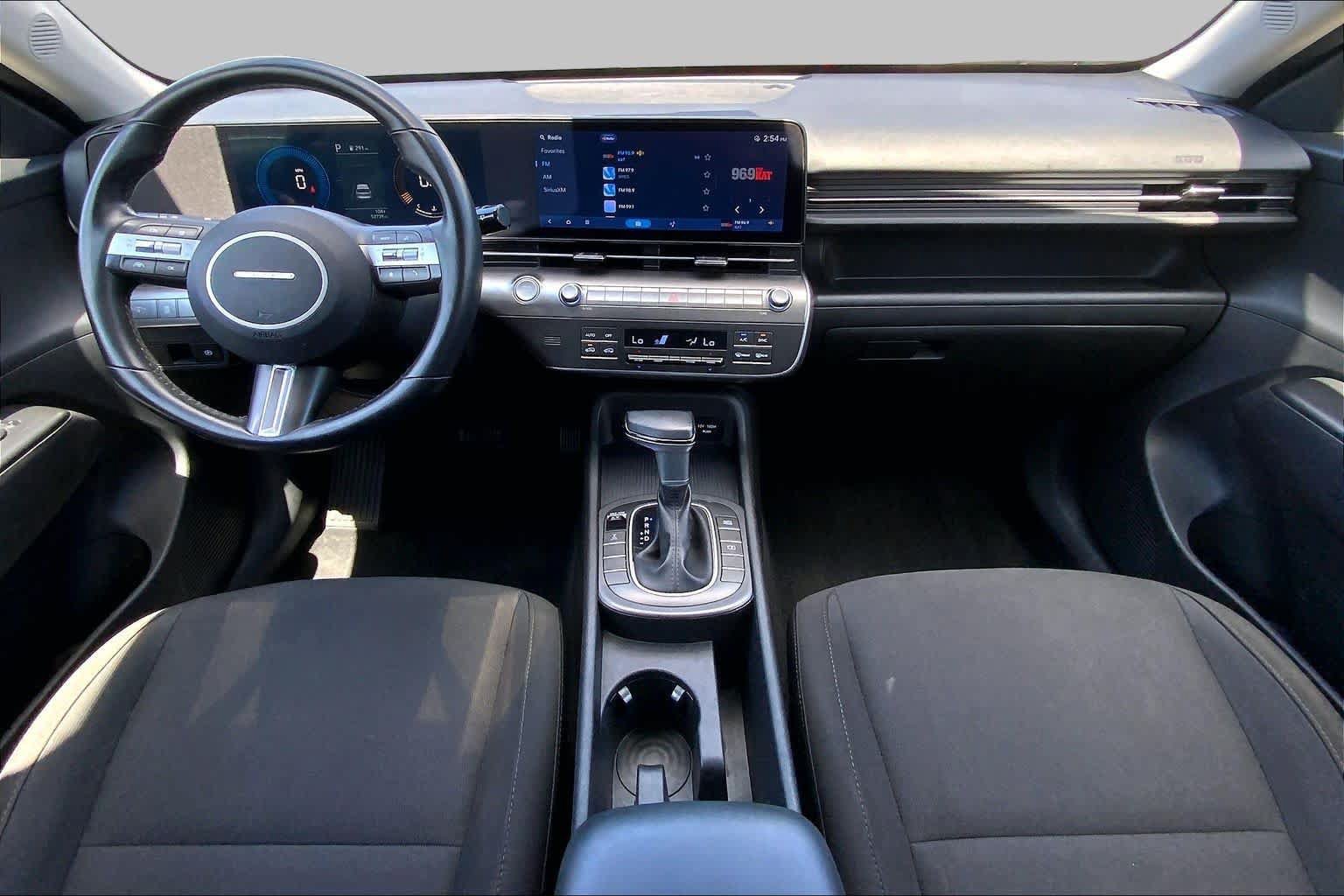 Used 2025 Hyundai Kona SEL AWD/4WD image 15