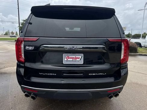 Used 2024 GMC Yukon Denali Ultimate w/ LPO, Floor Liner Package AWD/4WD image 6