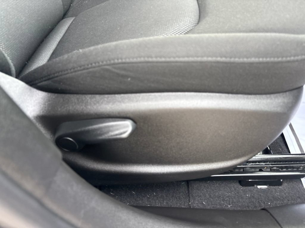Used 2023 Jeep Renegade Latitude AWD/4WD image 41