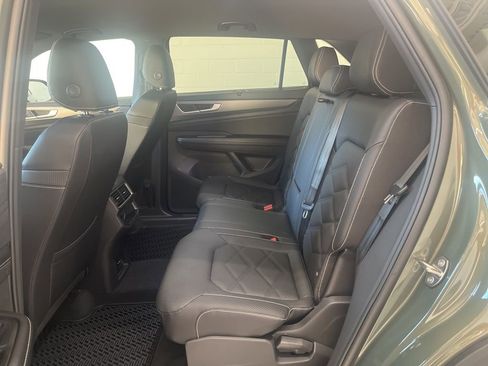 New 2026 Volkswagen Atlas Cross Sport SE AWD/4WD image 33