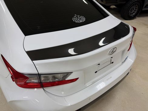 Used 2015 Lexus RC F image 21