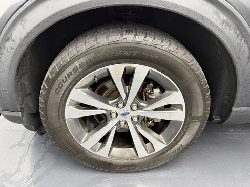 Used 2020 Ford Explorer Platinum w/ Premium Technology Package AWD/4WD image 39
