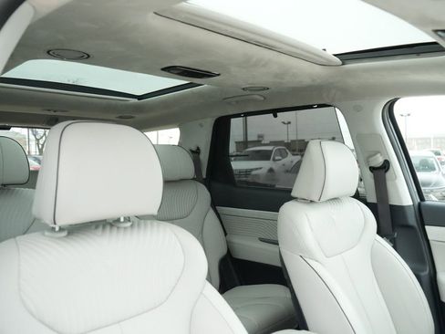 Used 2025 Hyundai Palisade Calligraphy image 15